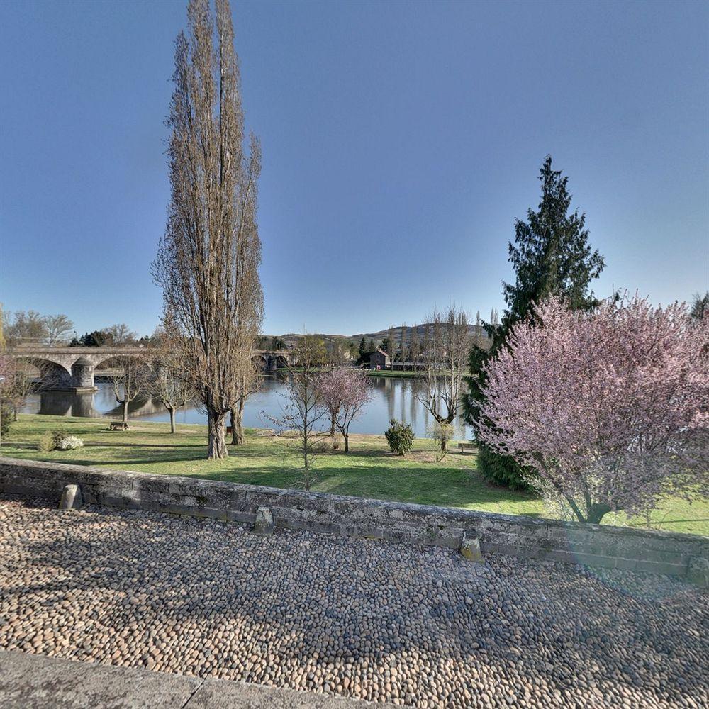 Logis L'estredelle Hotel